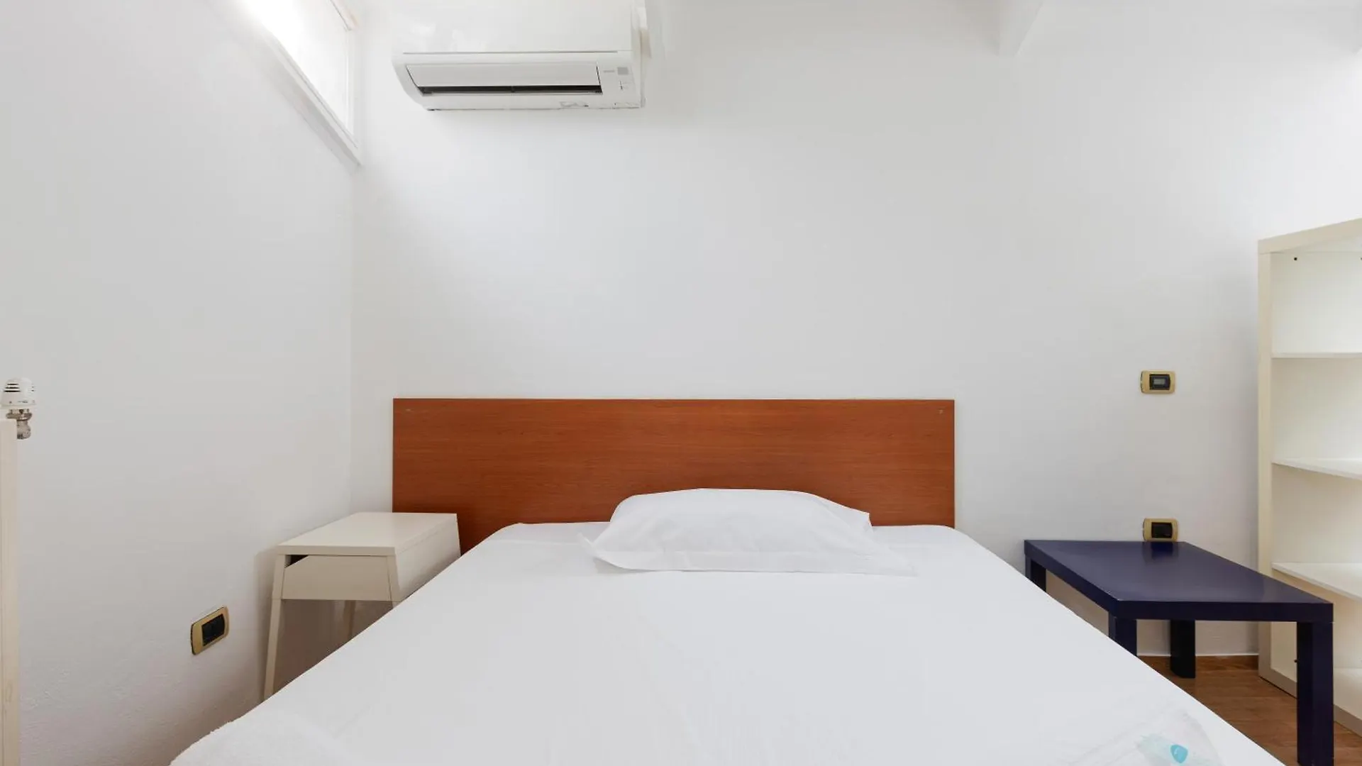 Apartment Milano Viale Umbria Bright Studio Italy