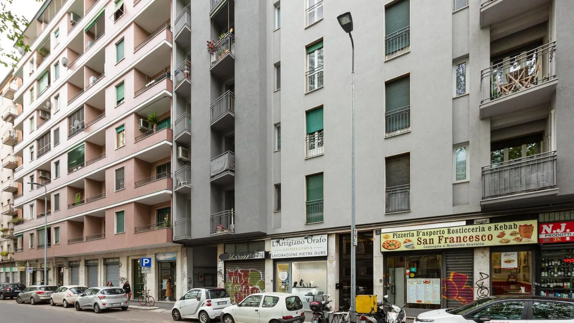 Apartment Milano Viale Umbria Bright Studio
