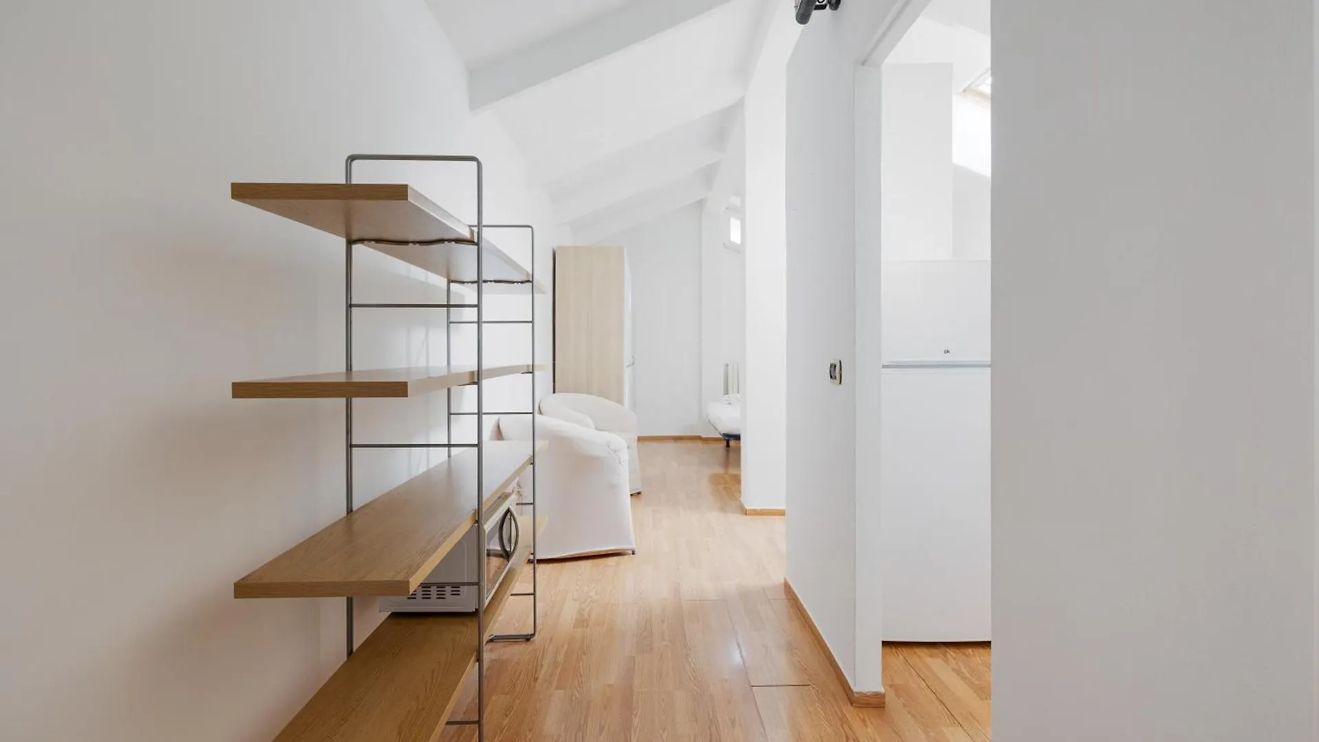 Milano Viale Umbria Bright Studio Appartamento